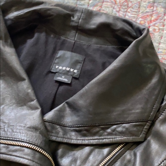 Jacket - Picture 2 of 3